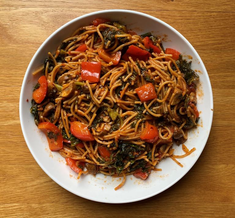 Noodles with Mushroom-Kale-Red Pepper